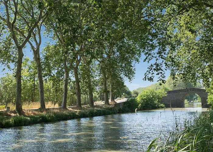 Og Pavillon Beziers Szálloda *